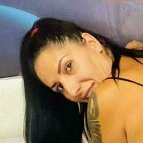 Foto di nudo di fuga di OnlyFans di Hotmomalex