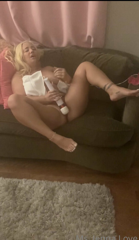 Foto di nudo di fuga di OnlyFans di Jennalovexxx