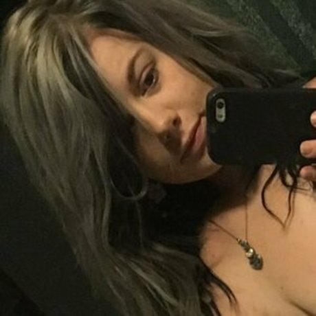 Foto di nudo di fuga di OnlyFans di Moonmomma369