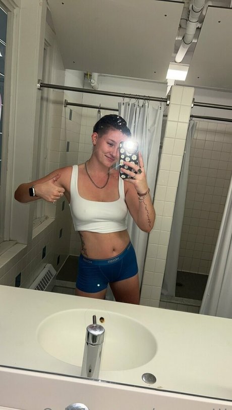 Foto di nudo di fuga di OnlyFans di Emmasttt