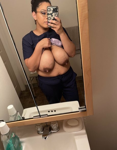 Foto di nudo di fuga di OnlyFans di Xoxomaira