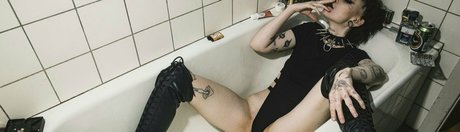 Foto di nudo di fuga di OnlyFans di Littledemonwitch