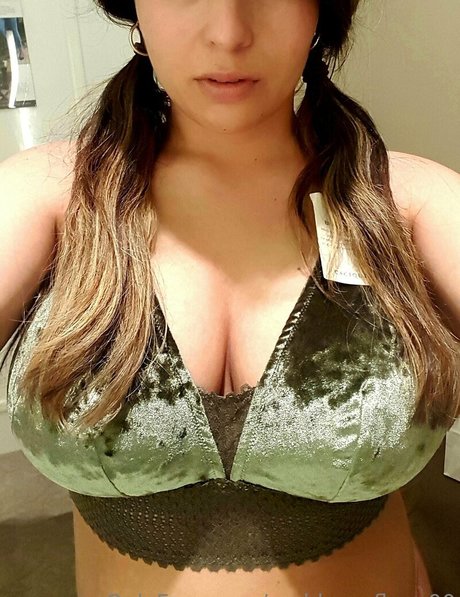 Foto di nudo di fuga di OnlyFans di Goddessoflove00