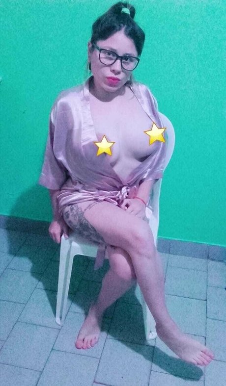 Foto di nudo di fuga di OnlyFans di Lunaestrella10