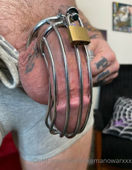 Foto di nudo di fuga di OnlyFans di Drakemanowarxxx