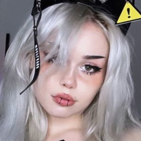 Foto di nudo di fuga di OnlyFans di Sugoimeg