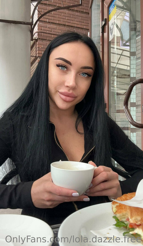 Lola.dazzle.free