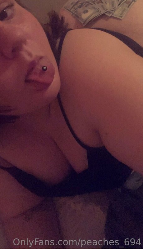 Foto di nudo di fuga di OnlyFans di Peaches694