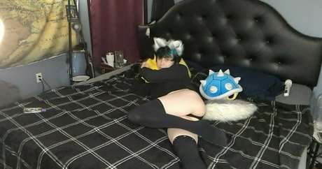 Foto di nudo di fuga di OnlyFans di Milkw0lf