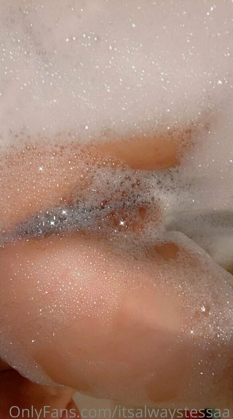 Foto di nudo di fuga di OnlyFans di Itsalwaystessaa