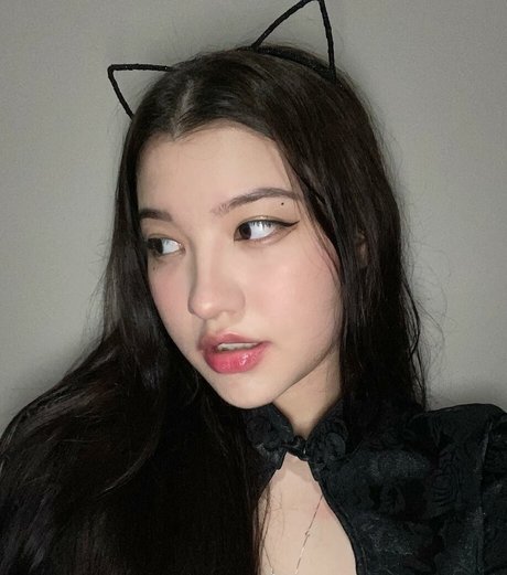 Foto di nudo di fuga di OnlyFans di Clarettee