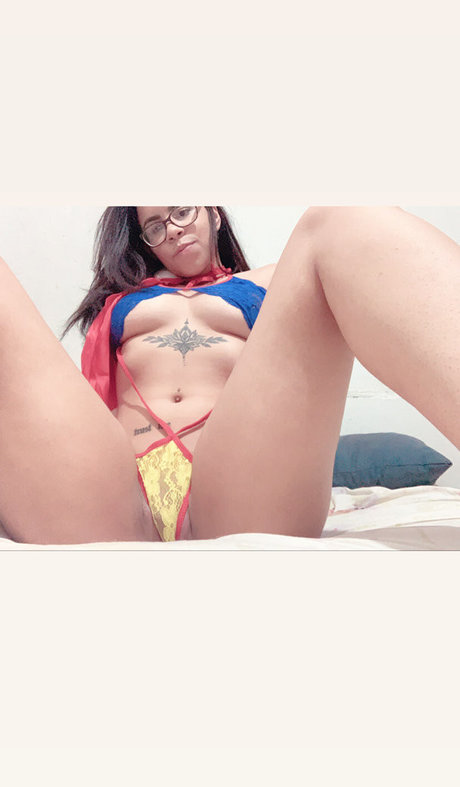 Foto di nudo di fuga di OnlyFans di Kaumartinii