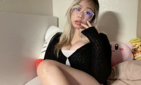 Foto di nudo di fuga di OnlyFans di Kiwireii