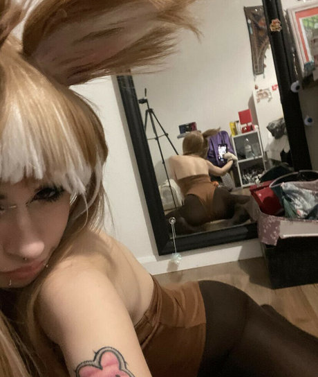 Foto di nudo di fuga di OnlyFans di Maevetale