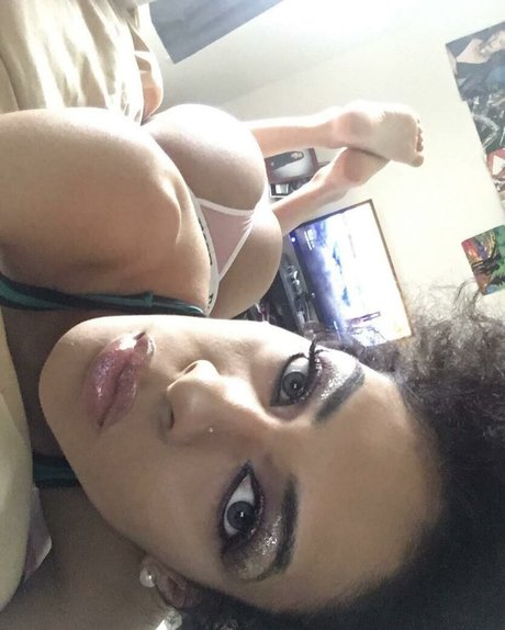 Foto di nudo di fuga di OnlyFans di Itsbambii