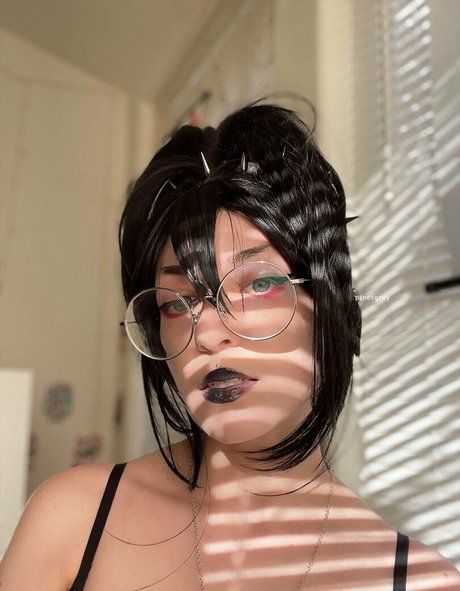 Foto di nudo di fuga di OnlyFans di Pinexgrey
