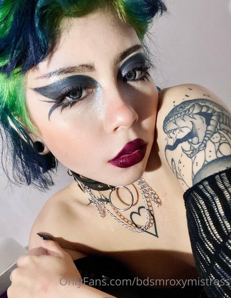 Foto di nudo di fuga di OnlyFans di Mistressroxybdsm