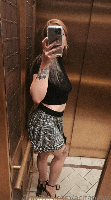 Foto di nudo di fuga di OnlyFans di Anitaplaya