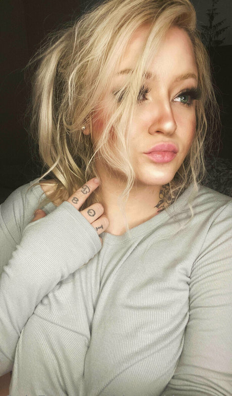 Blondekittycattt