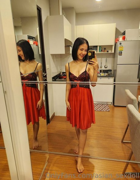 Foto di nudo di fuga di OnlyFans di Asian Sexdoll