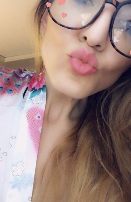 Mrs.hawtcakes