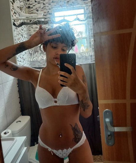 Foto di nudo di fuga di OnlyFans di Yasmim Machado