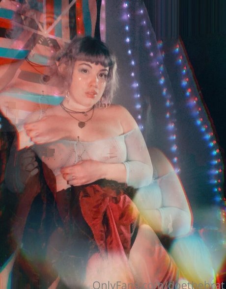 Foto di nudo di fuga di OnlyFans di Doethebrat
