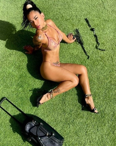 Foto di nudo di fuga di OnlyFans di Jamily Dias
