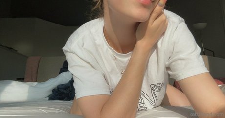 Foto di nudo di fuga di OnlyFans di Kattinthehatfree