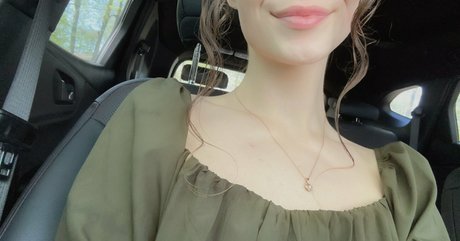 Foto di nudo di fuga di OnlyFans di Kattinthehatfree