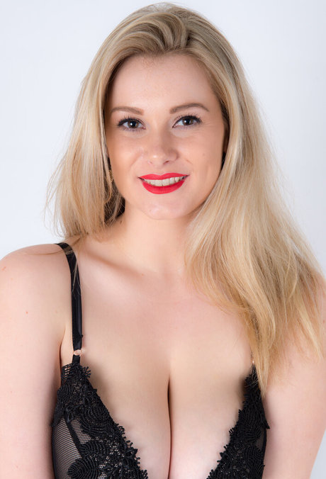 Foto di nudo di fuga di OnlyFans di Natalie Juliet Deadman
