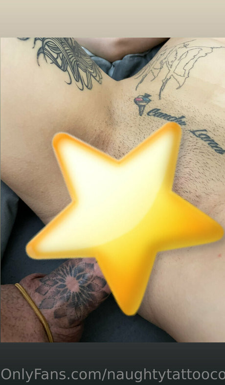 Foto di nudo di fuga di OnlyFans di Naughtytattoocouple