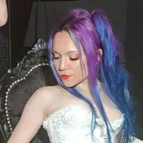 Foto di nudo di fuga di OnlyFans di Mistress Dahlia Zozo