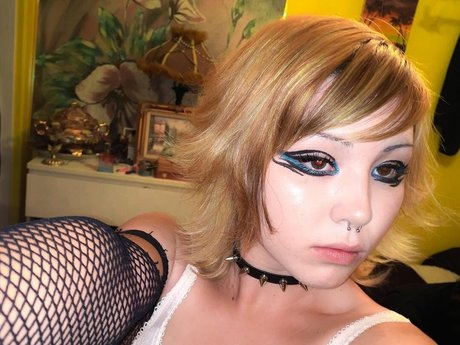 Foto di nudo di fuga di OnlyFans di Paris Sun