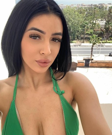 Foto di nudo di fuga di OnlyFans di Nidakhan