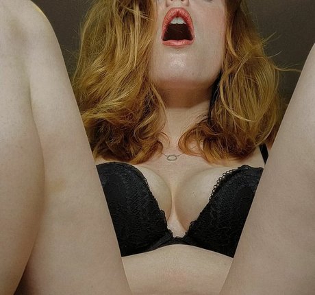 Foto di nudo di fuga di OnlyFans di Lily Rogue