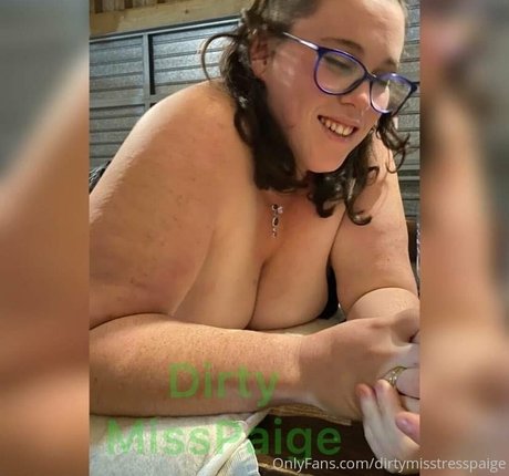 Foto di nudo di fuga di OnlyFans di Dirtymisstresspaige