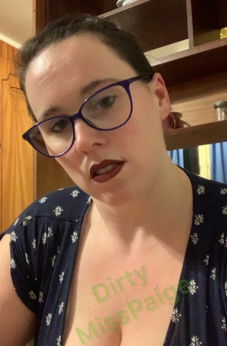Dirtymisstresspaige