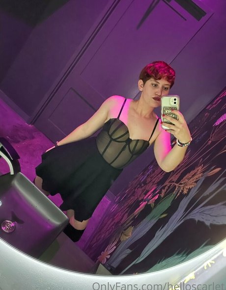 Foto di nudo di fuga di OnlyFans di Reddhotqueen