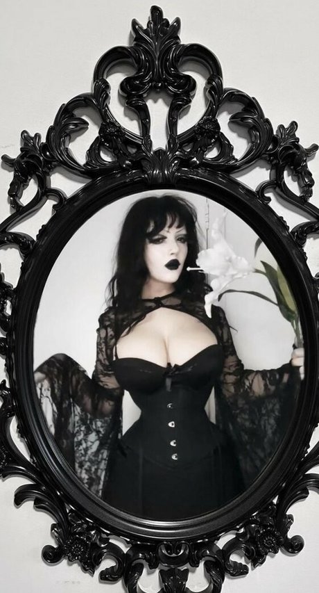 Foto di nudo di fuga di OnlyFans di Ghoulishbats