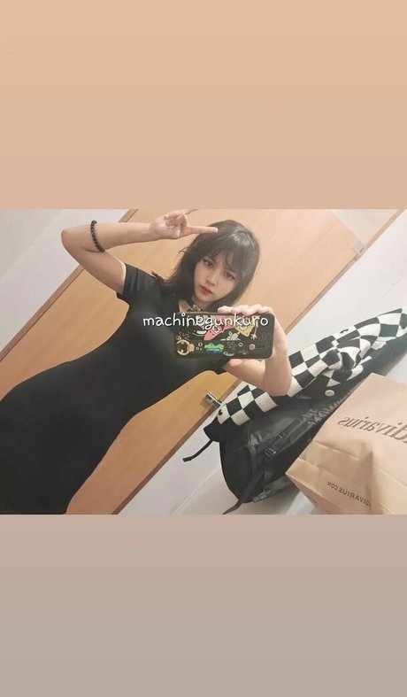 Foto di nudo di fuga di OnlyFans di Kuro Emma
