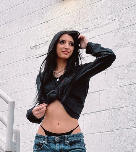 Foto di nudo di fuga di OnlyFans di Alison Rainer