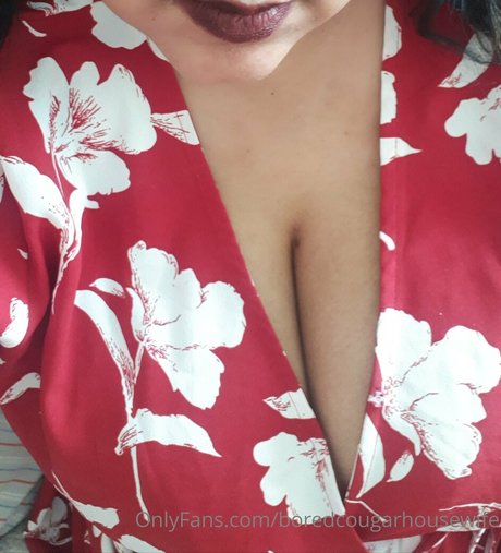 Foto di nudo di fuga di OnlyFans di Boredcougarhousewife