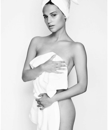 Foto di nudo di fuga di OnlyFans di Alicia Vikander