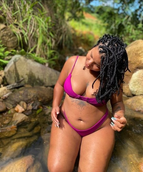 Foto di nudo di fuga di OnlyFans di Jasminny Rodrigues