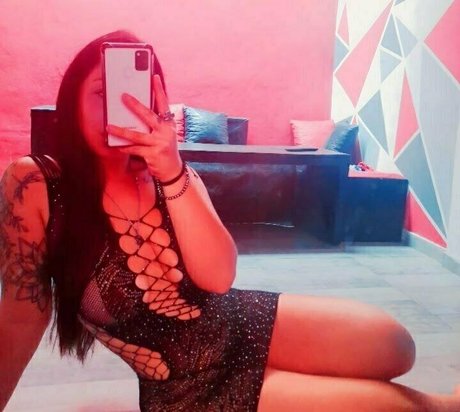 Foto di nudo di fuga di OnlyFans di Exoticalphagirl