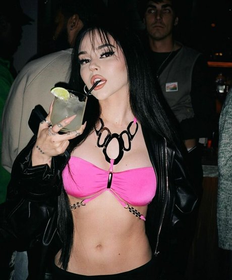 Foto di nudo di fuga di OnlyFans di Maggie Lindemann