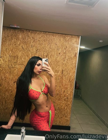 Foto di nudo di fuga di OnlyFans di Luizadevil
