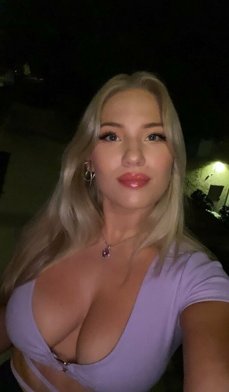 Foto di nudo di fuga di OnlyFans di Anja Nissen