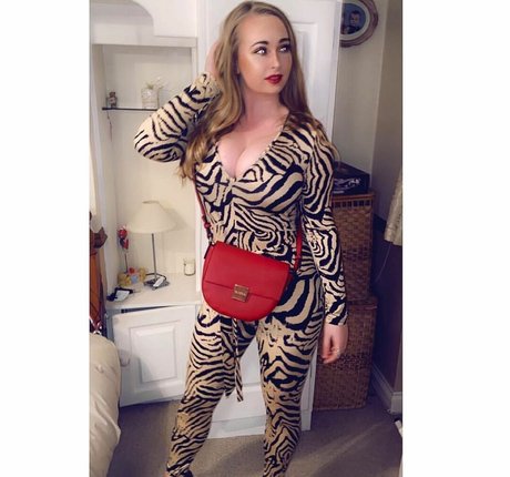 Foto di nudo di fuga di OnlyFans di Ellie Cassidy